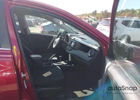 2018 Toyota Rav4 Le z USA, uszkodzony, nr VIN 2T3BFREV5JW752998